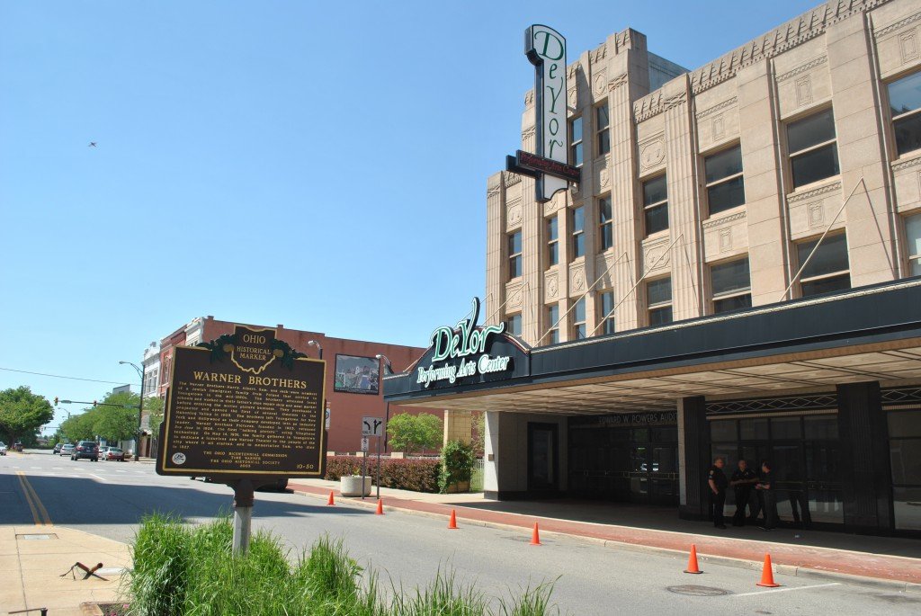 The Deyor Performing Arts Center, formerly the Warner Theatre. Photo by Vince Guerrieri.