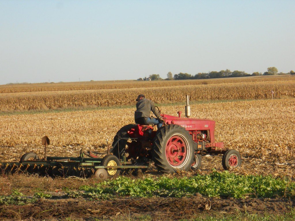 very old tractor 1