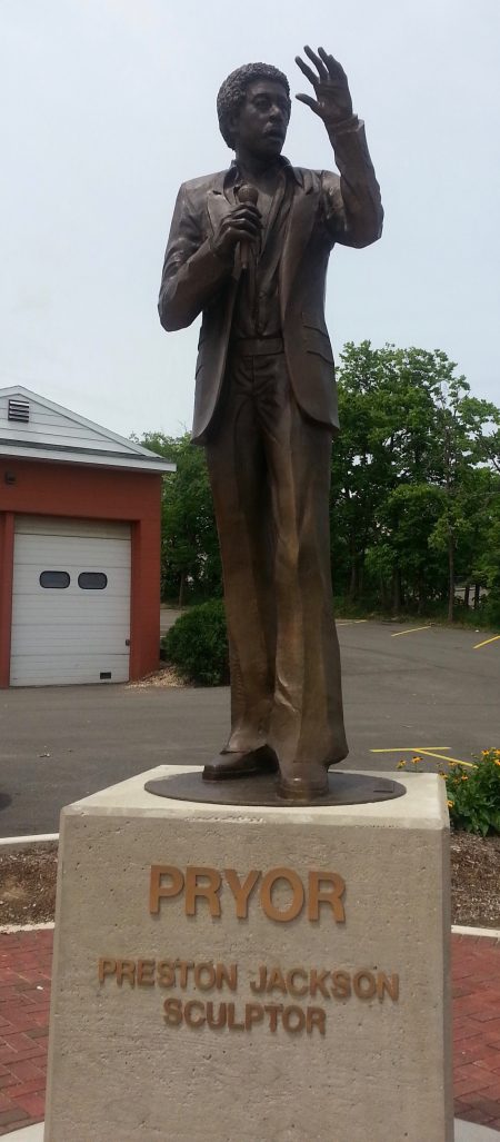 richard-pryor-statue